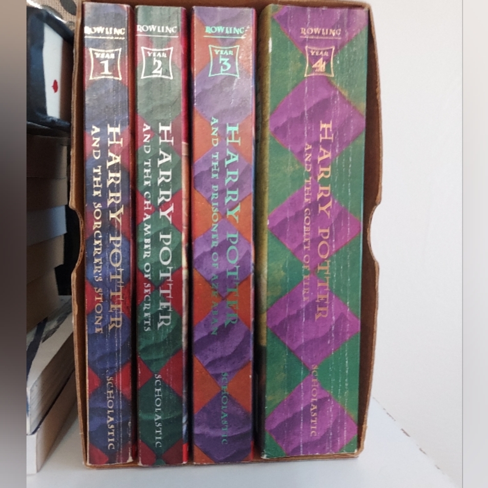 Harry Potter Box Set 1-4 Softcover First 4 Thrilling Adventures of Hogwarts